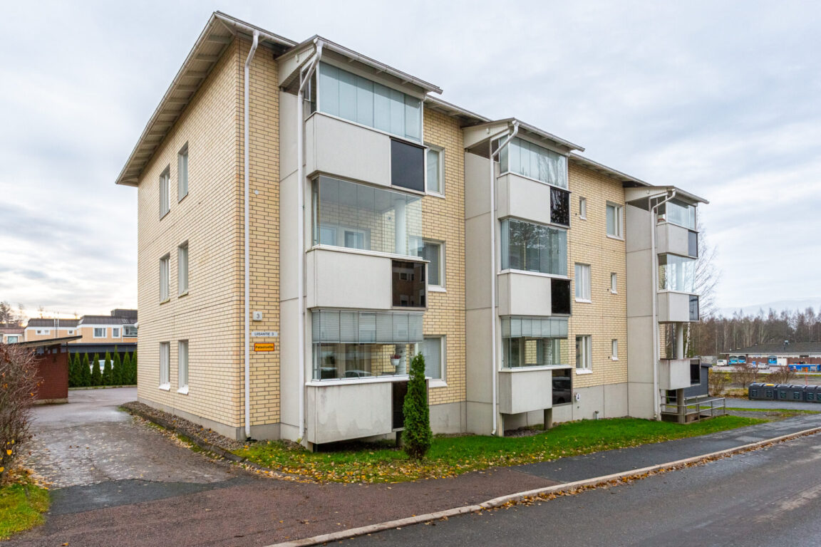 Liisantie 3, Kangasala (Huhmari)