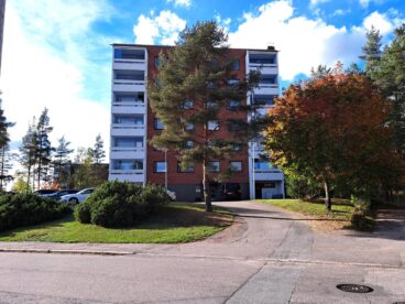 Opastinkuja 4, Kouvola (Kotkankallio)