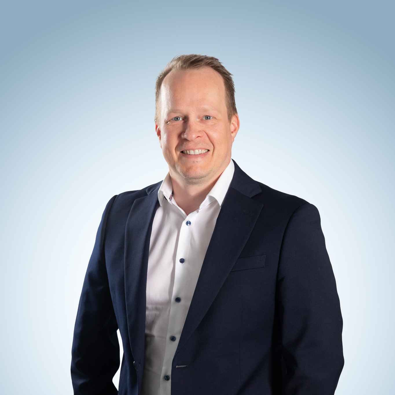 Ylempi kiinteistönvälittäjä, YKV, LKV Jussi Pehrman