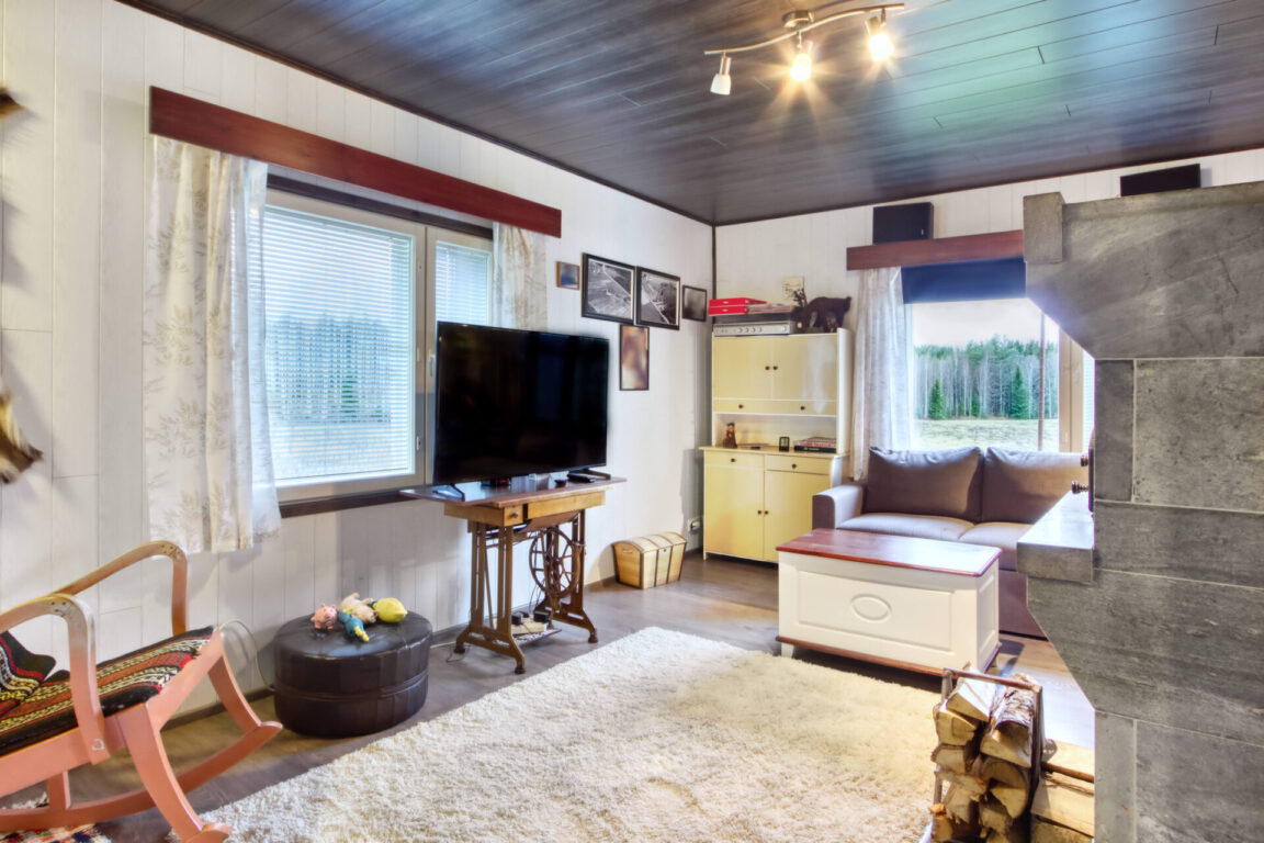 Akonpohjantie 692, Muuruvesi (Juankoski)