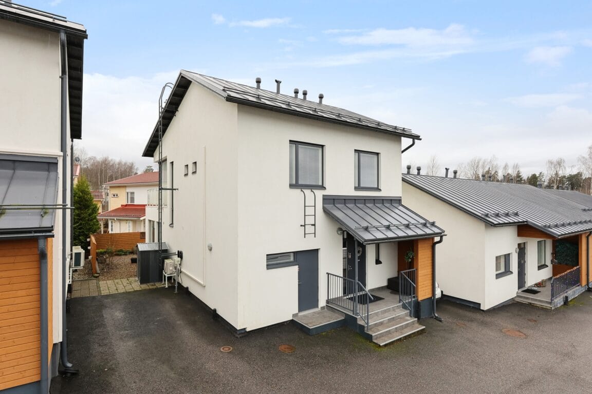 Puolarmetsänlaakso 7, Espoo (Puolarmetsä)