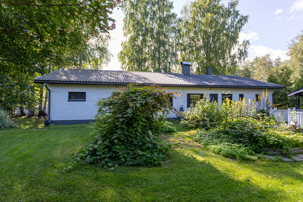 Puusepäntie 13, Nilsiä (Nilsiä)