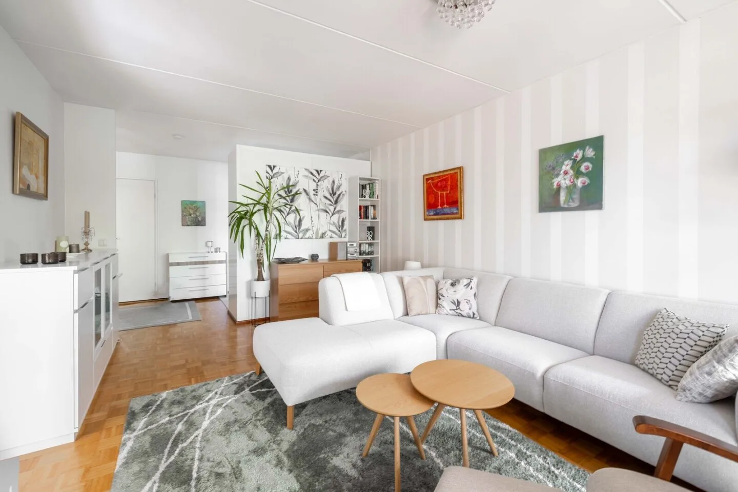 Kerrostalo, 4 h, k, erill.wc, kph/s, vh, lasitettu parveke (Yj. 4h+k+s), 87.5 m², Tapaninvainio, Malmi, Helsinki