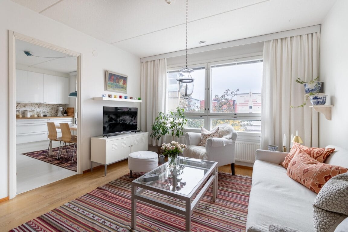 Korppaanmäentie 11, Helsinki (Pikku-Huopalahti)