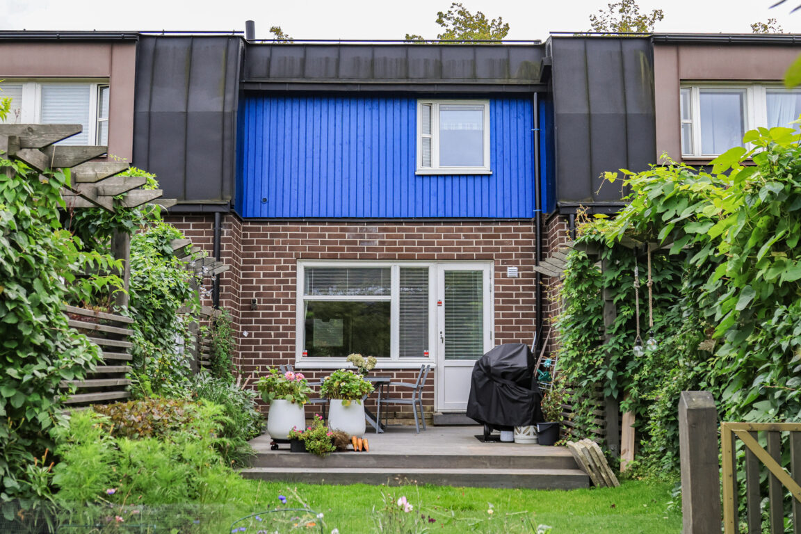 Kartanonkaari 28, Helsinki (Malminkartano)