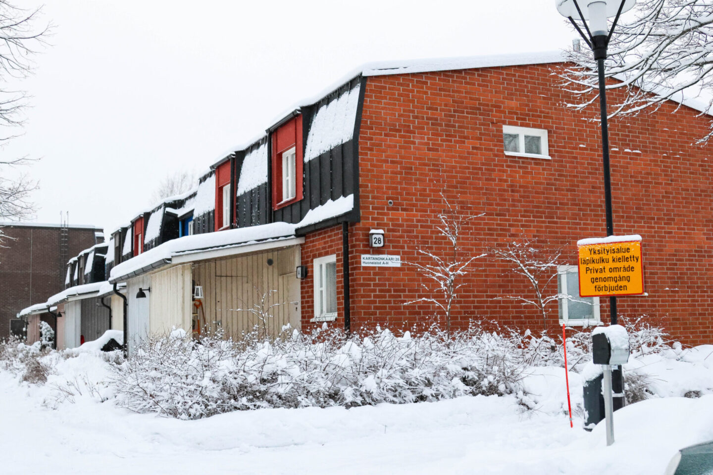 Kartanonkaari 28, Helsinki (Malminkartano), Kuva 1