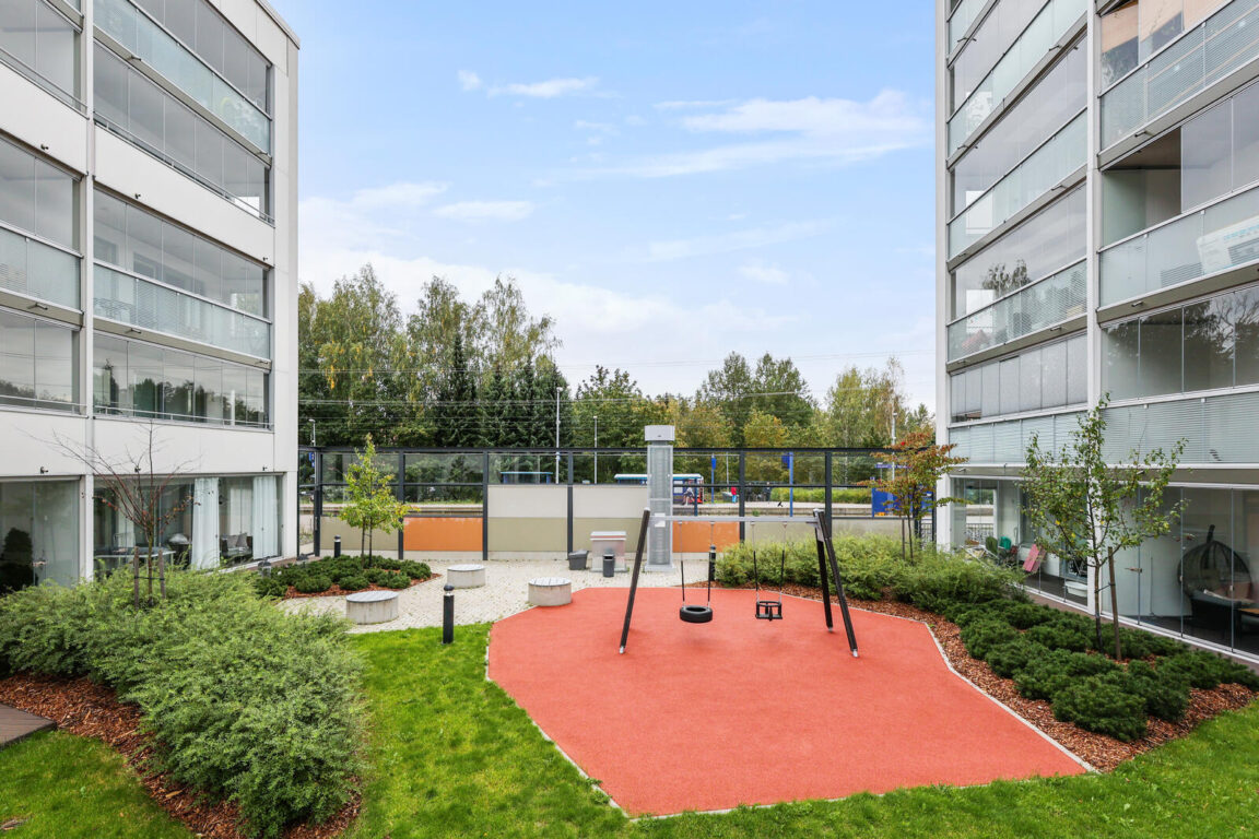 Bredanportti 5, Kauniainen (Kauniainen)