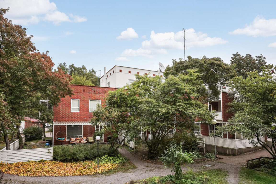 Myllärintanhua 1, Helsinki (Myllypuro)