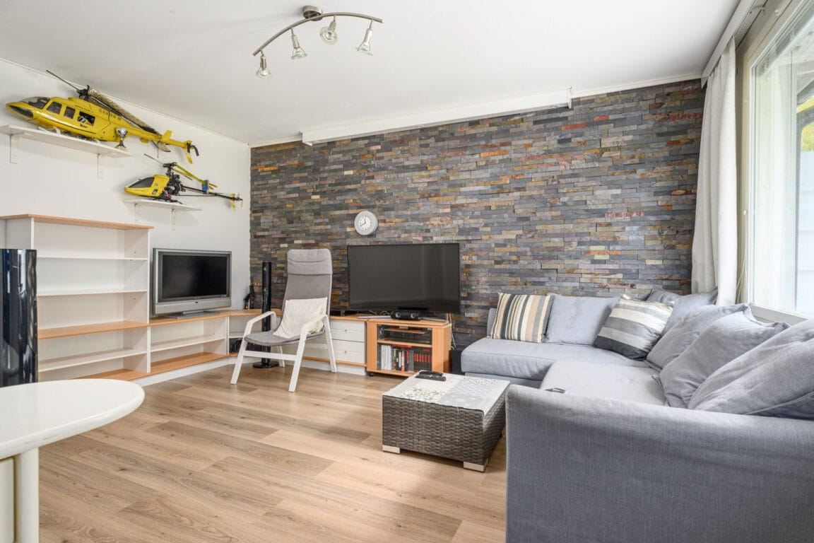 Pitkäläntie 37, Karkkila (Polari)