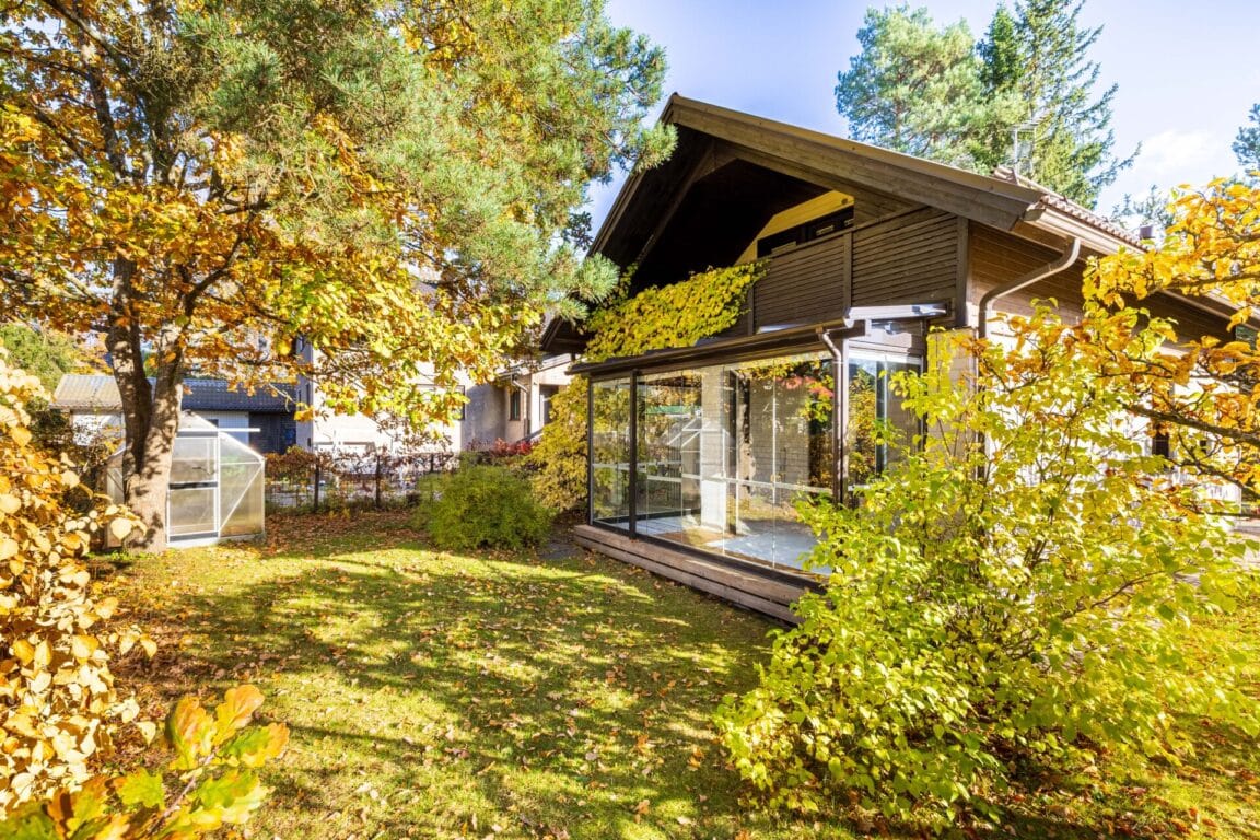 Rautahatuntie 14, Helsinki (Mellunkylä)