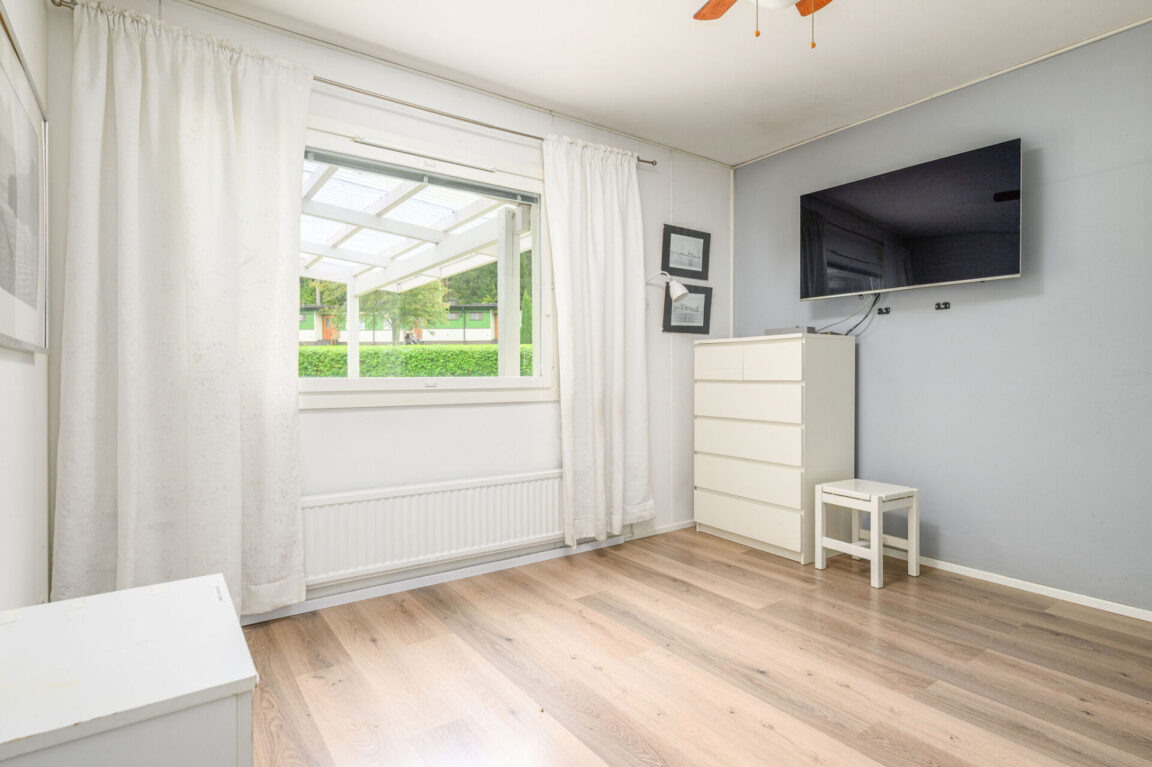 Pitkäläntie 37, Karkkila (Polari)