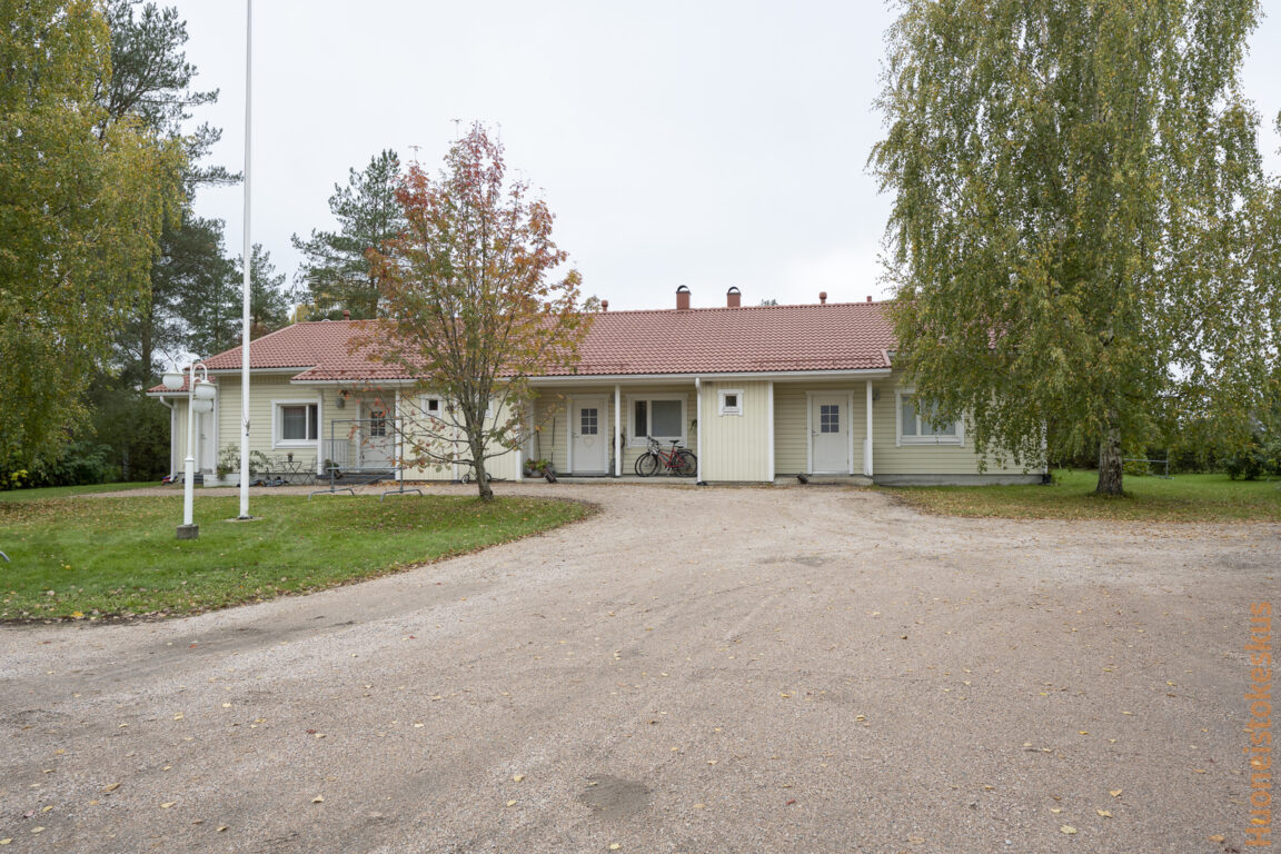 Urheilutie 16, Nivala (Keskusta)