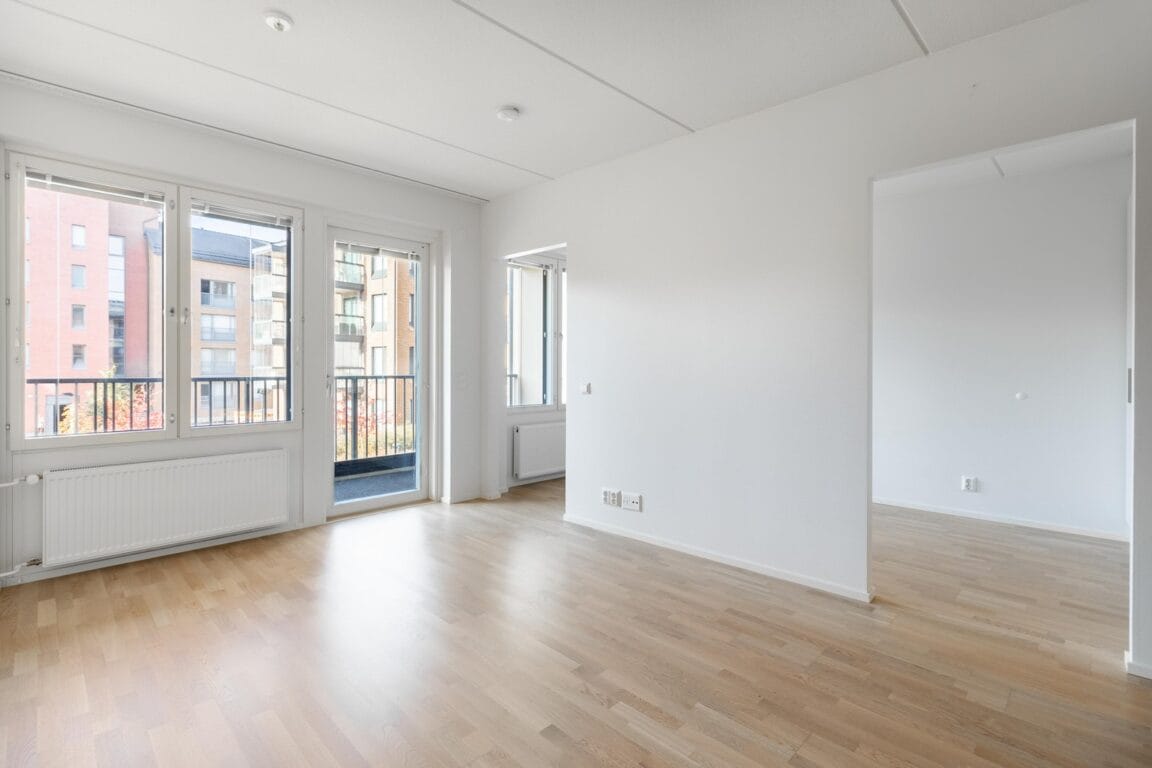 Taidemaalarinkatu 10, Helsinki (Kuninkaantammi)