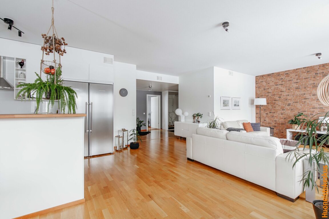 Kauppakatu 28, Seinäjoki (Marttila)