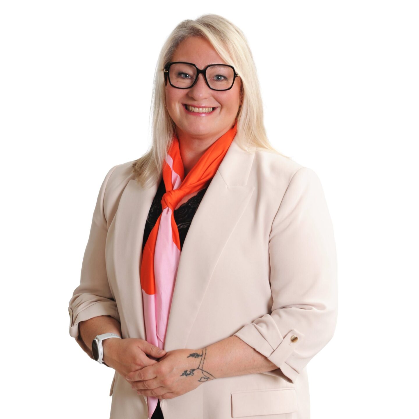 Kiinteistönvälittäjä, LKV, LVV, ins. AMK, IAT Susanne Laine