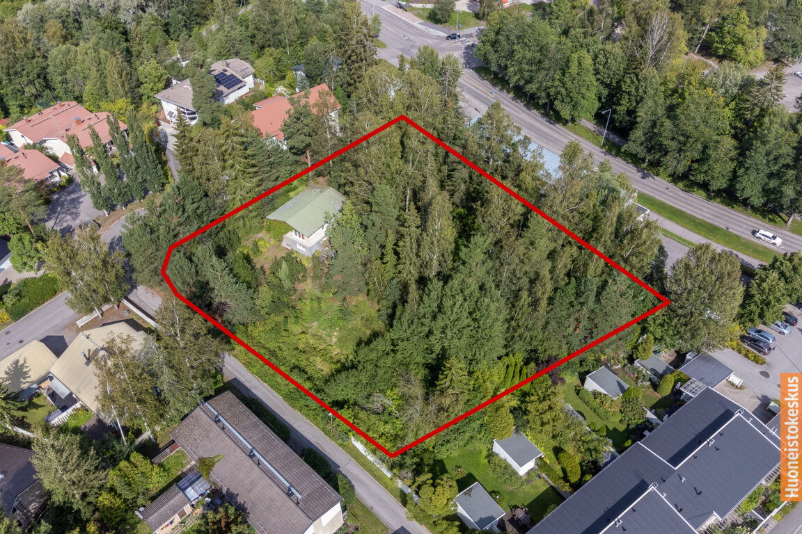 Seljamäki 16, Espoo (Saarniraivio, Kiltakallio)