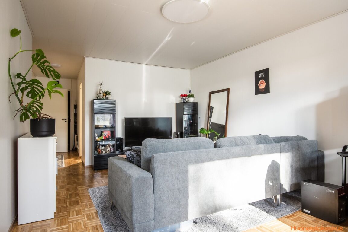 Lehmuskuja 6, Raisio (Metsäaro)