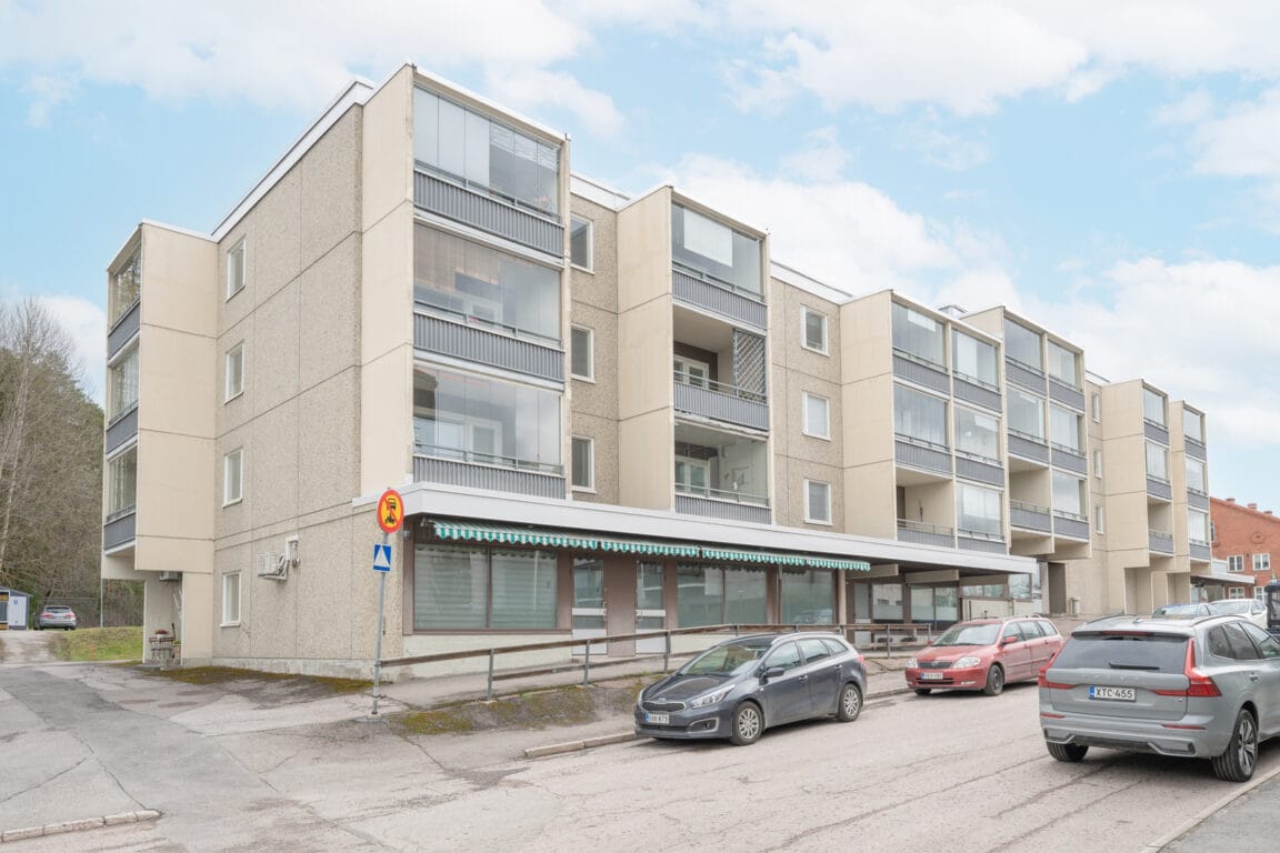 Harjukatu 9-11, Karkkila (Keskusta)