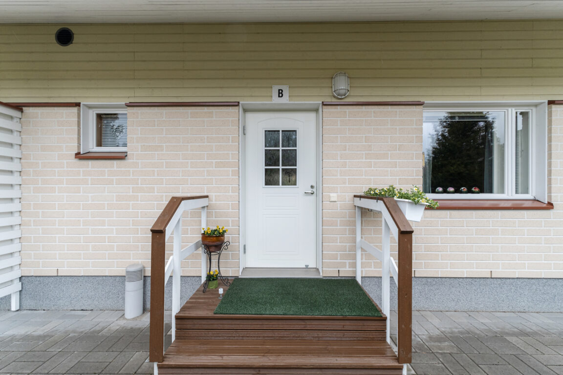 Tuikkukatu 2, Kouvola (Vahteronmäki)