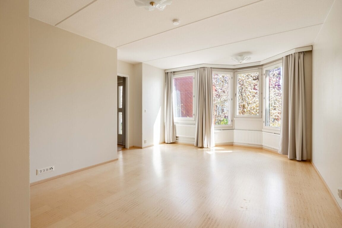 Kartanonkaari 22, Helsinki (Malminkartano)