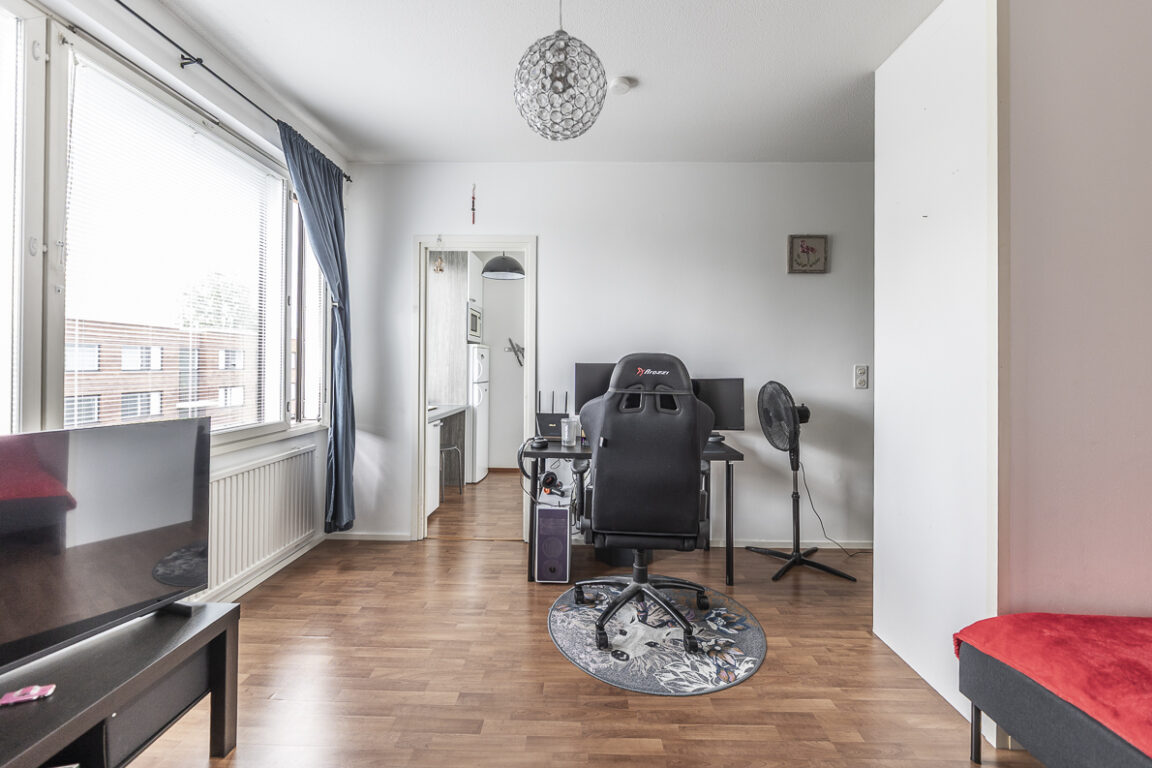 Kartanontie 16, Pirkkala (Kyösti)