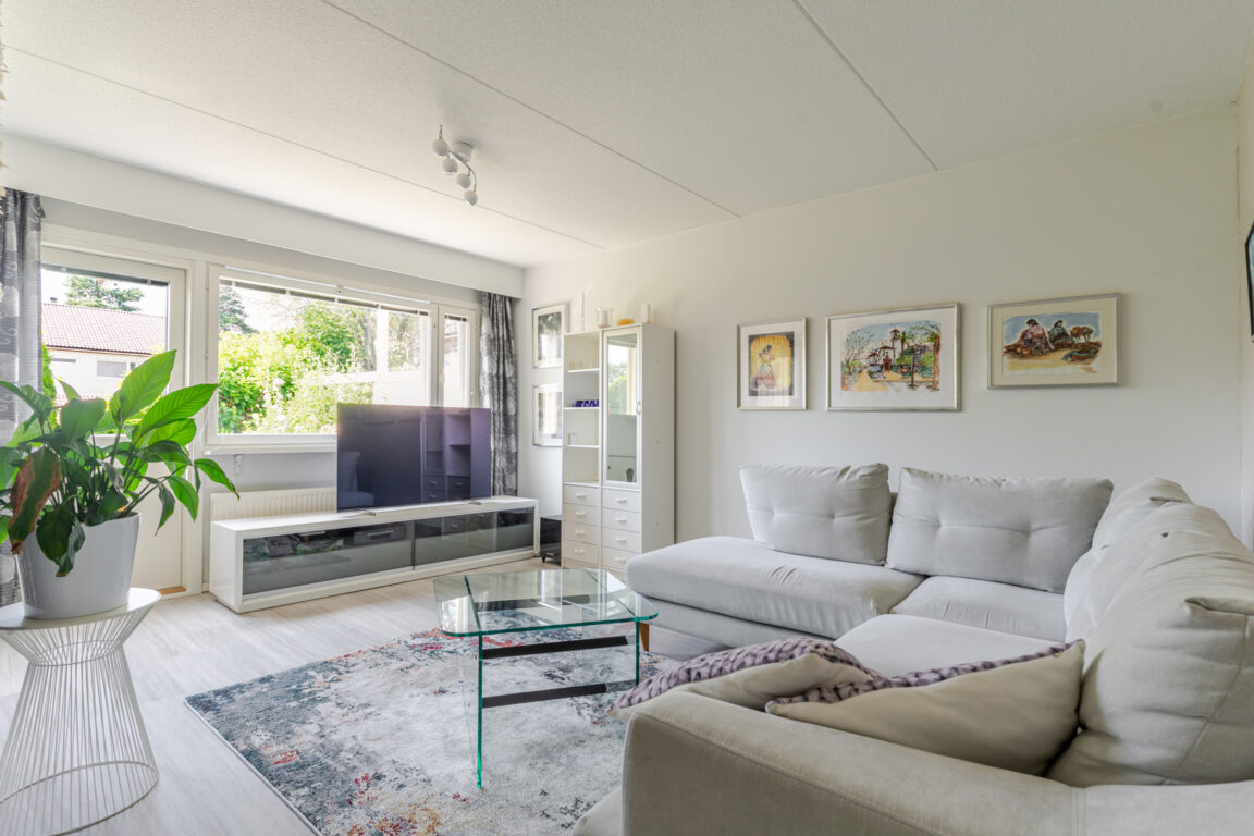 Pallomäentie 10, Helsinki (Siltamäki)