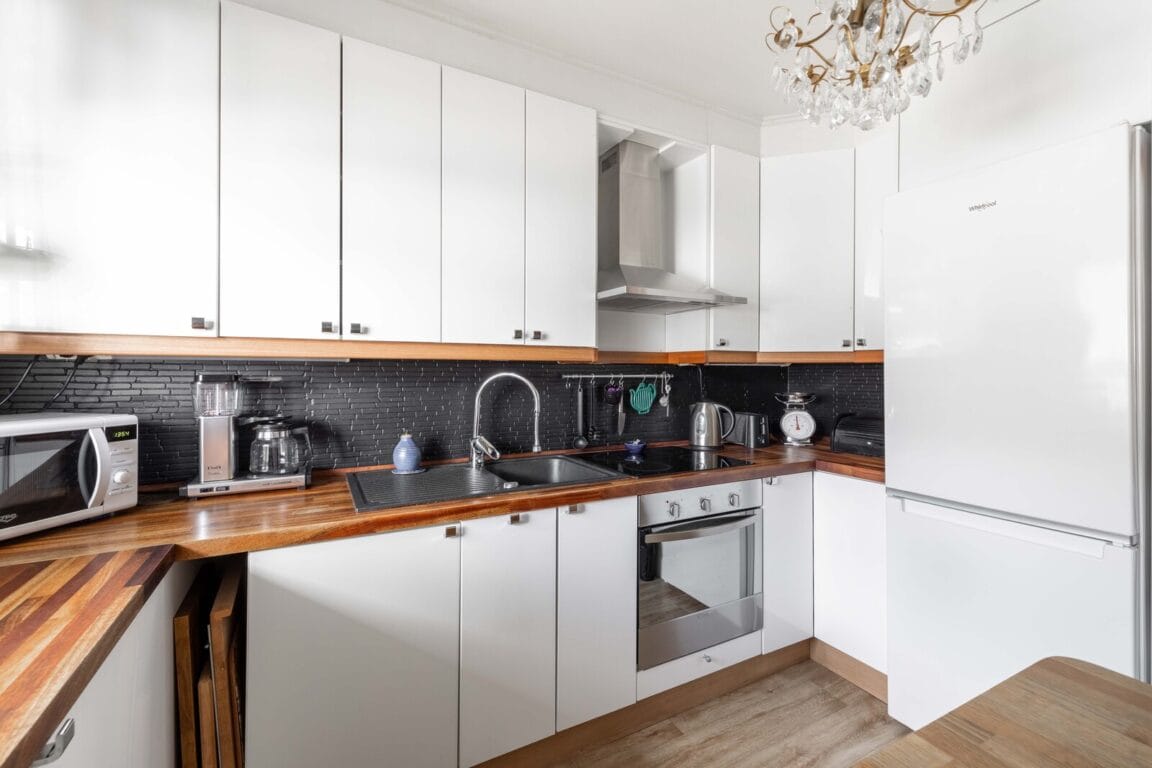 Tilhitie 24, Helsinki (Tapaninkylä)