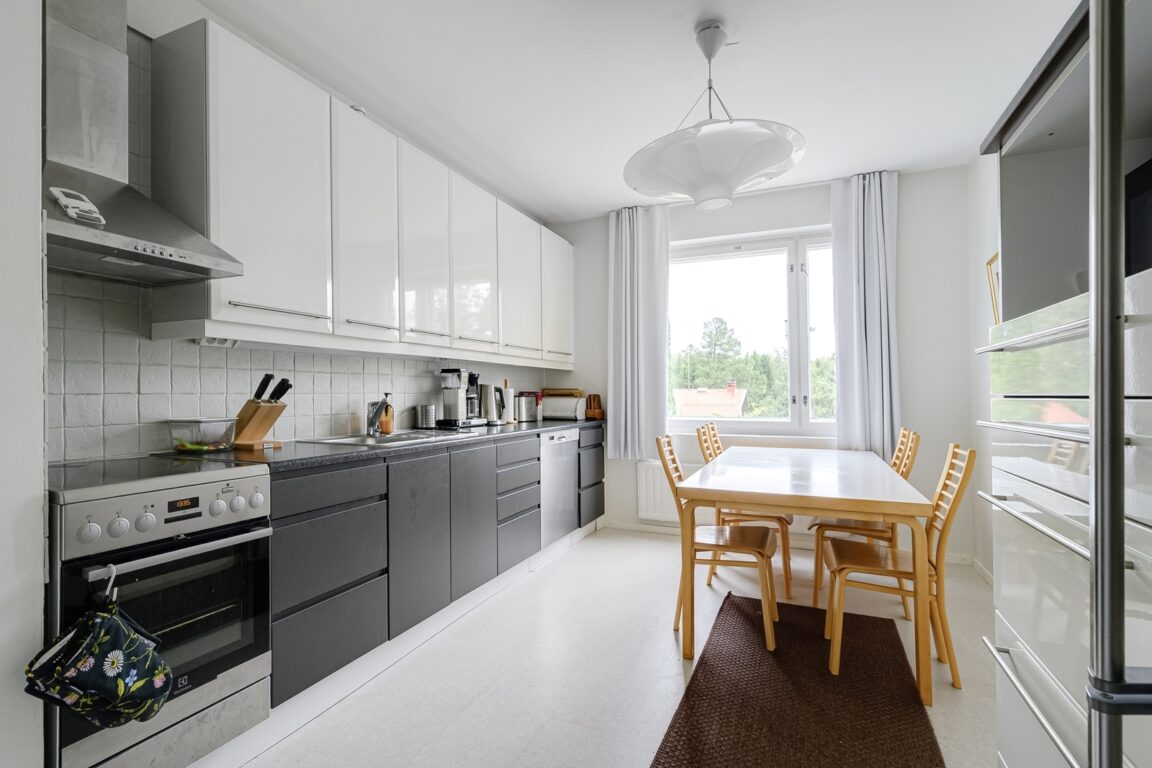 Suursuontie 2, Helsinki (Maunula)