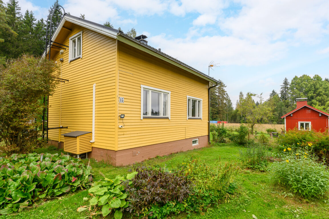 Rajakalliontie 15, Karkkila (Taka-Vattola)