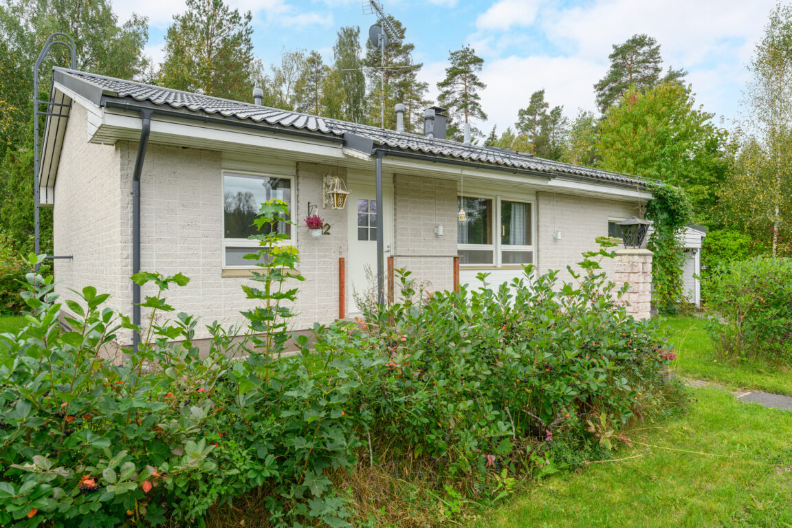 Tahkotie 12, Karkkila (Koliseva, Toivike)