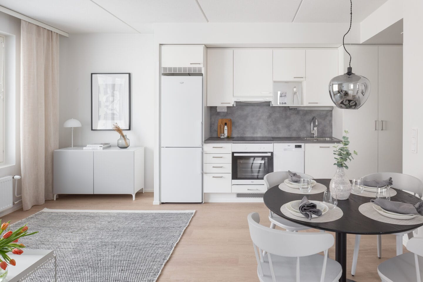 Vastaava stailattu malliasunto