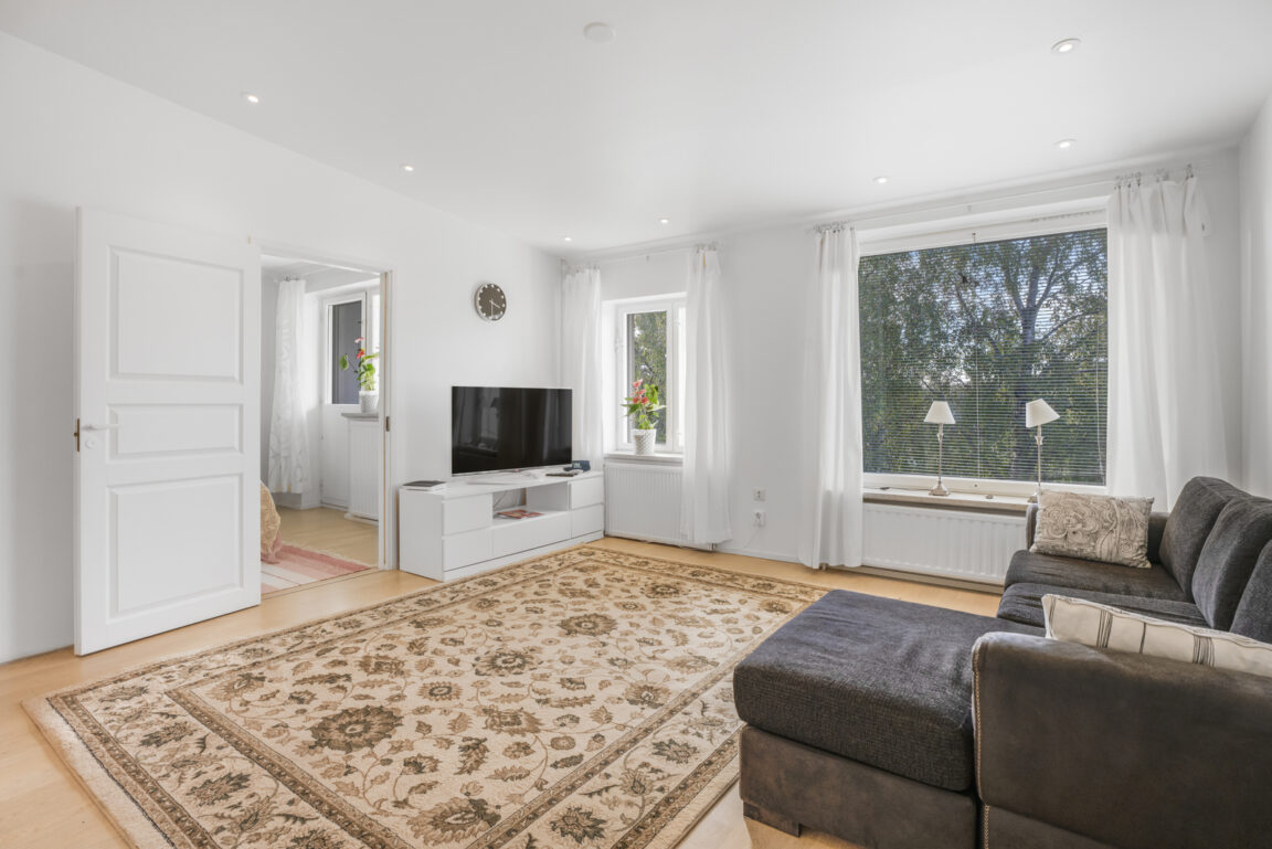 Männikkötie 5, Helsinki (Maunula)