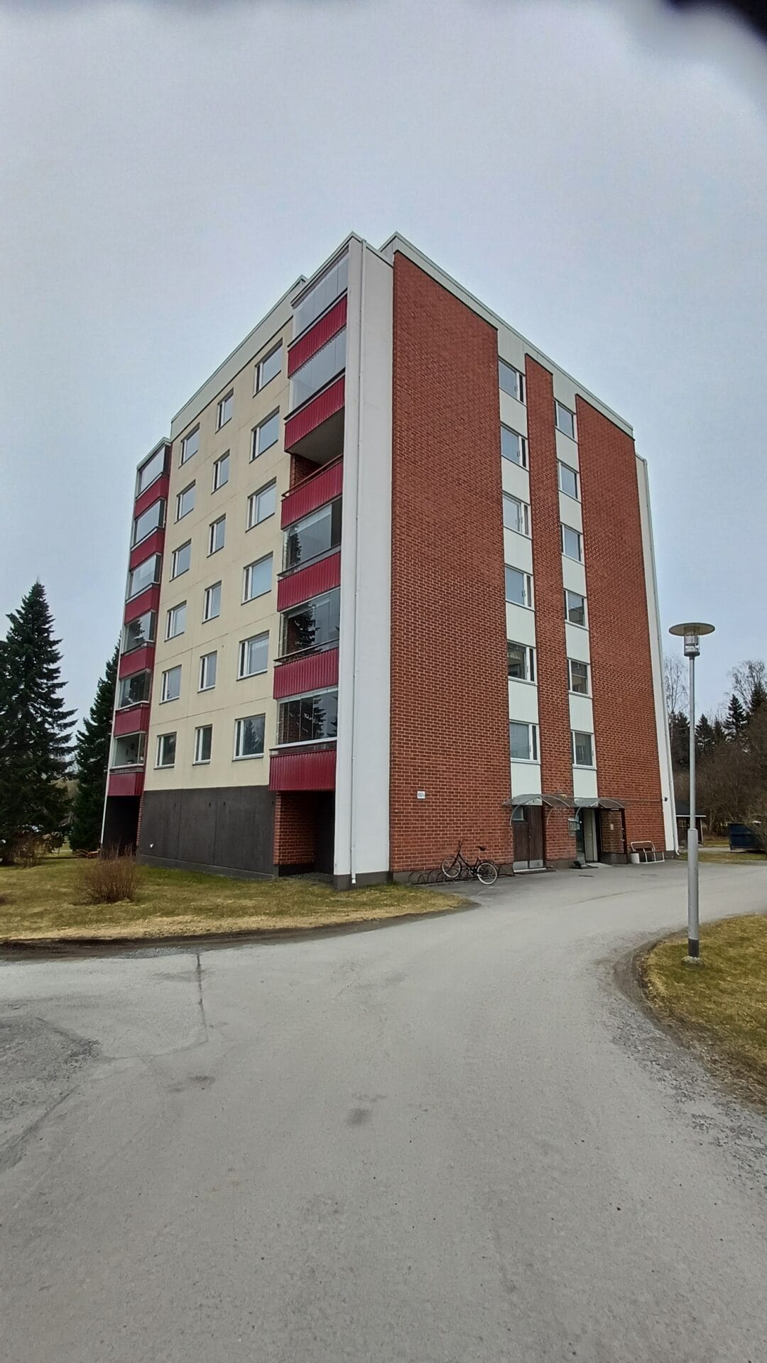 Katistentie 100, Hämeenlinna (Katinen)