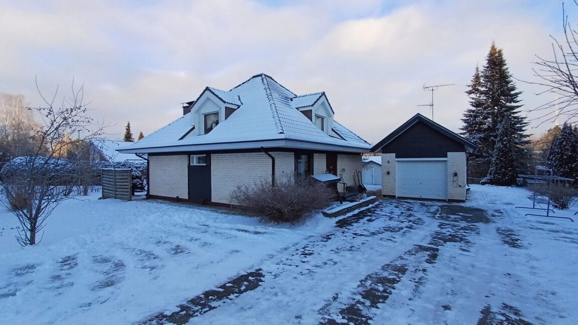 Taimistontie 4, Hämeenlinna (20. Kankaantausta)