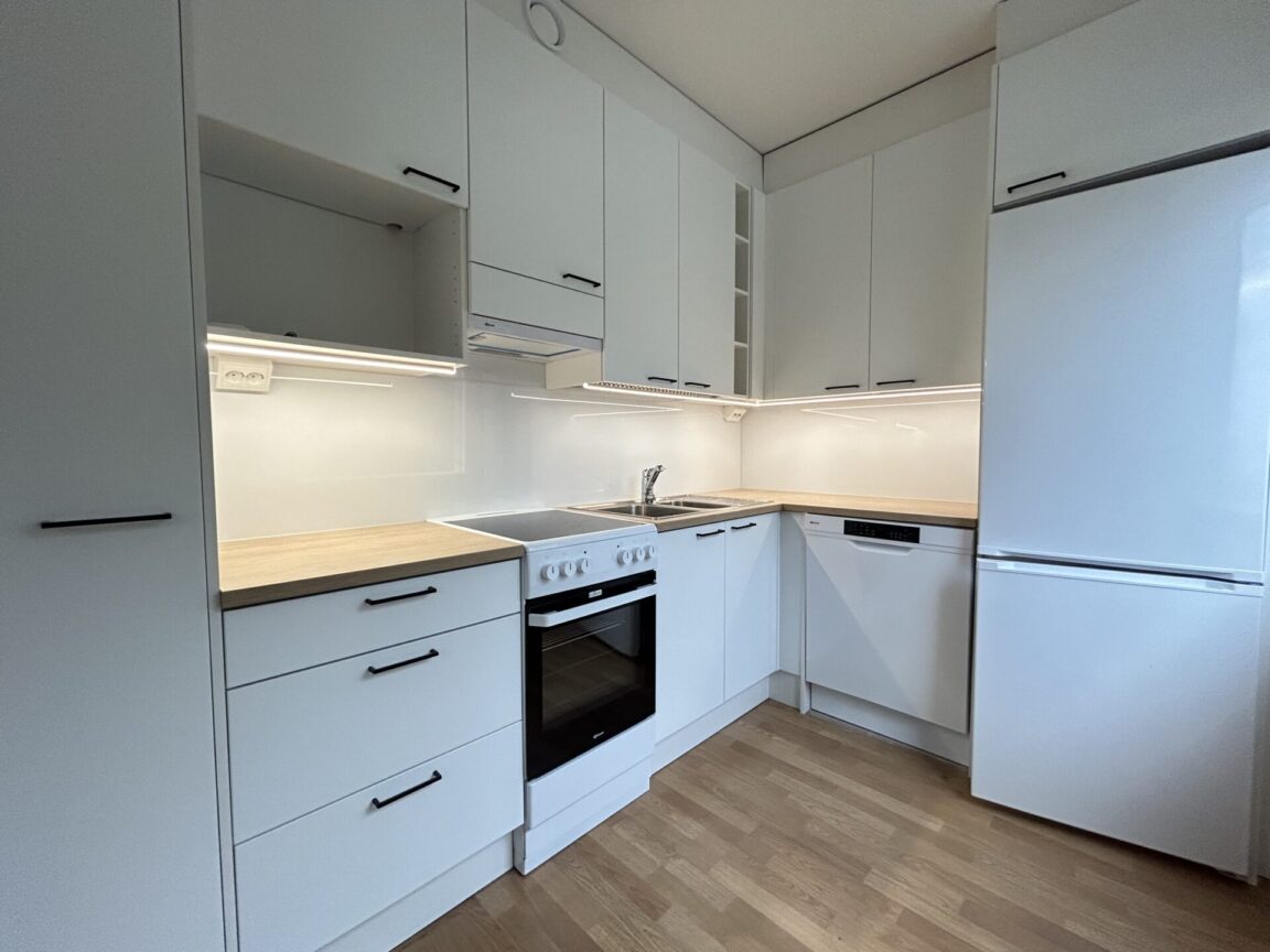 Laajavuorenrinne 5, Vantaa (Martinlaakso)