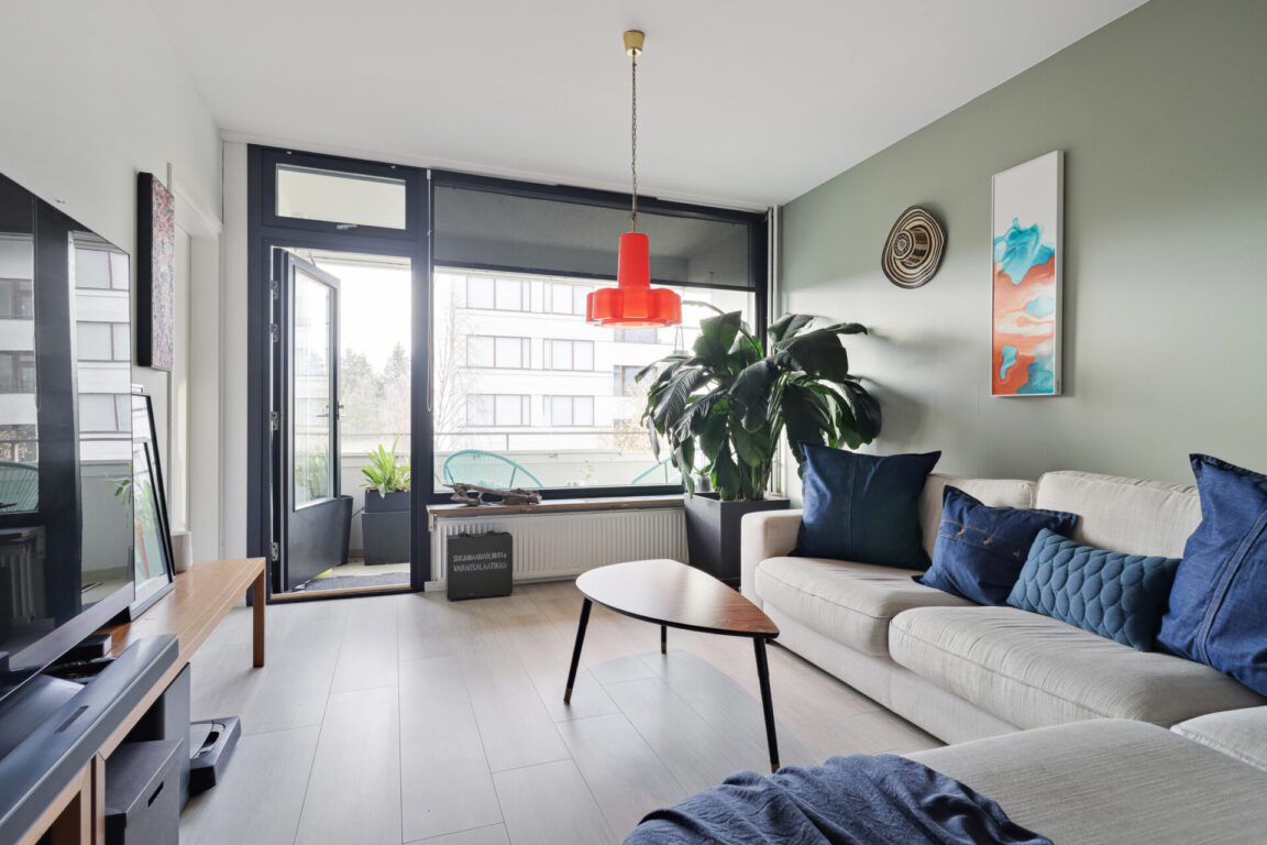 Naapurintie 6, Helsinki (Mellunkylä, Kontula)