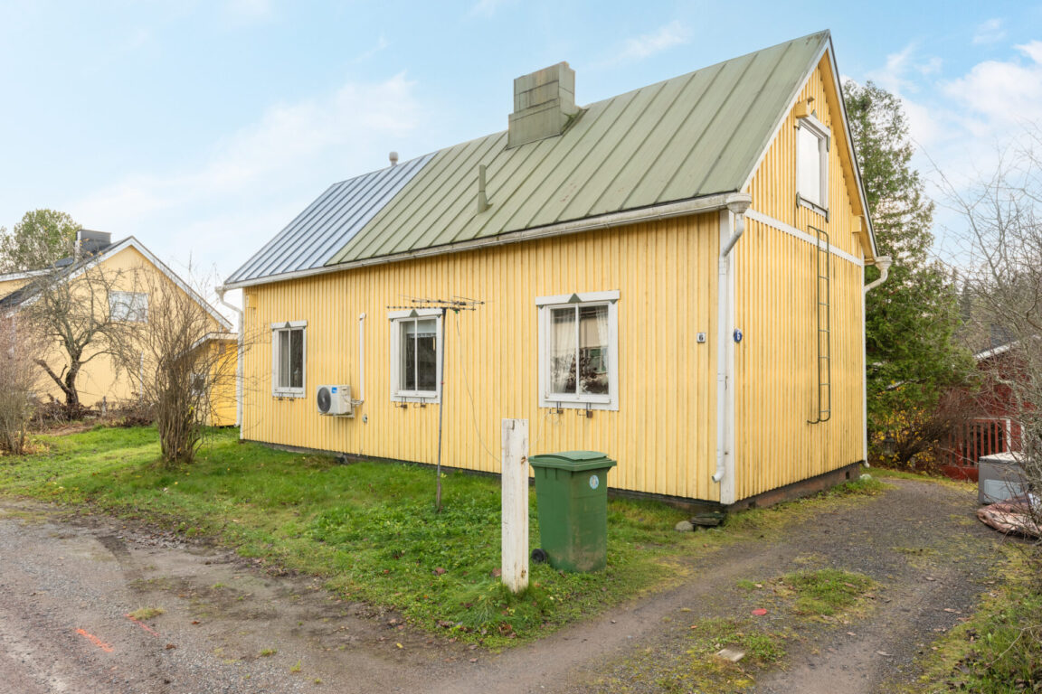 Suorakatu 6, Karkkila (Kannas)