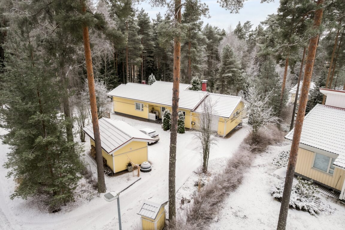 Kaarnakaarre 16, Turenki