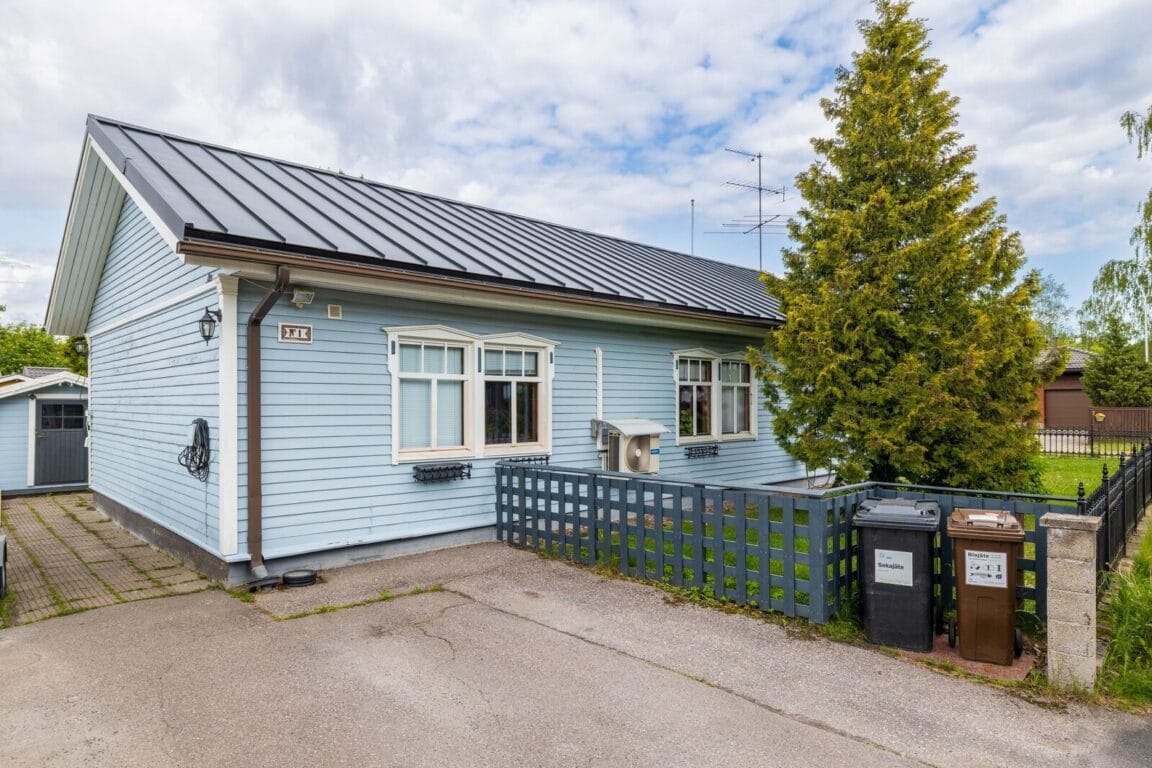 Topiaksenpolku 1, Helsinki (Puistola)