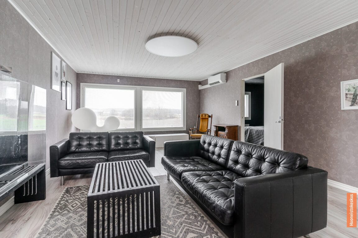 Lemuntie 88, Nousiainen