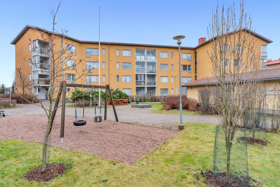 Tarhurintie 16, Vantaa (Tarhurinpuisto, Hiekkaharju)