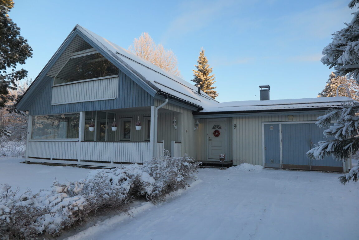 Hirmunkatu 9, Kemi (Koivuharju)