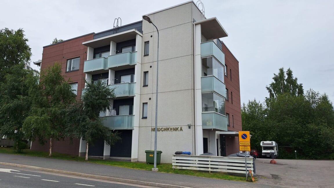 Vapaudentie 10, Rovaniemi (Ratantaus)
