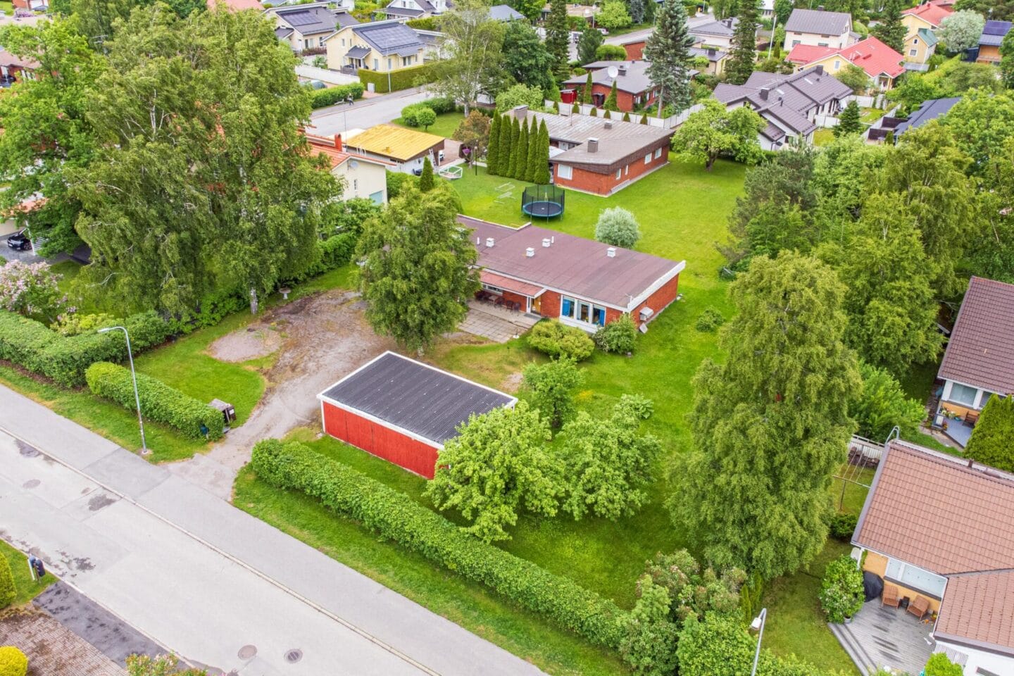 Hippiäistie 3, Helsinki (Tapaninkylä), Kuva 1