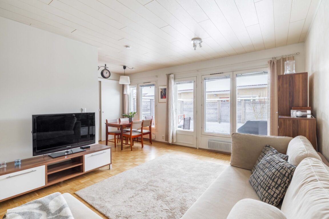 Repovuorentie 9, Helsinki (Paloheinä)