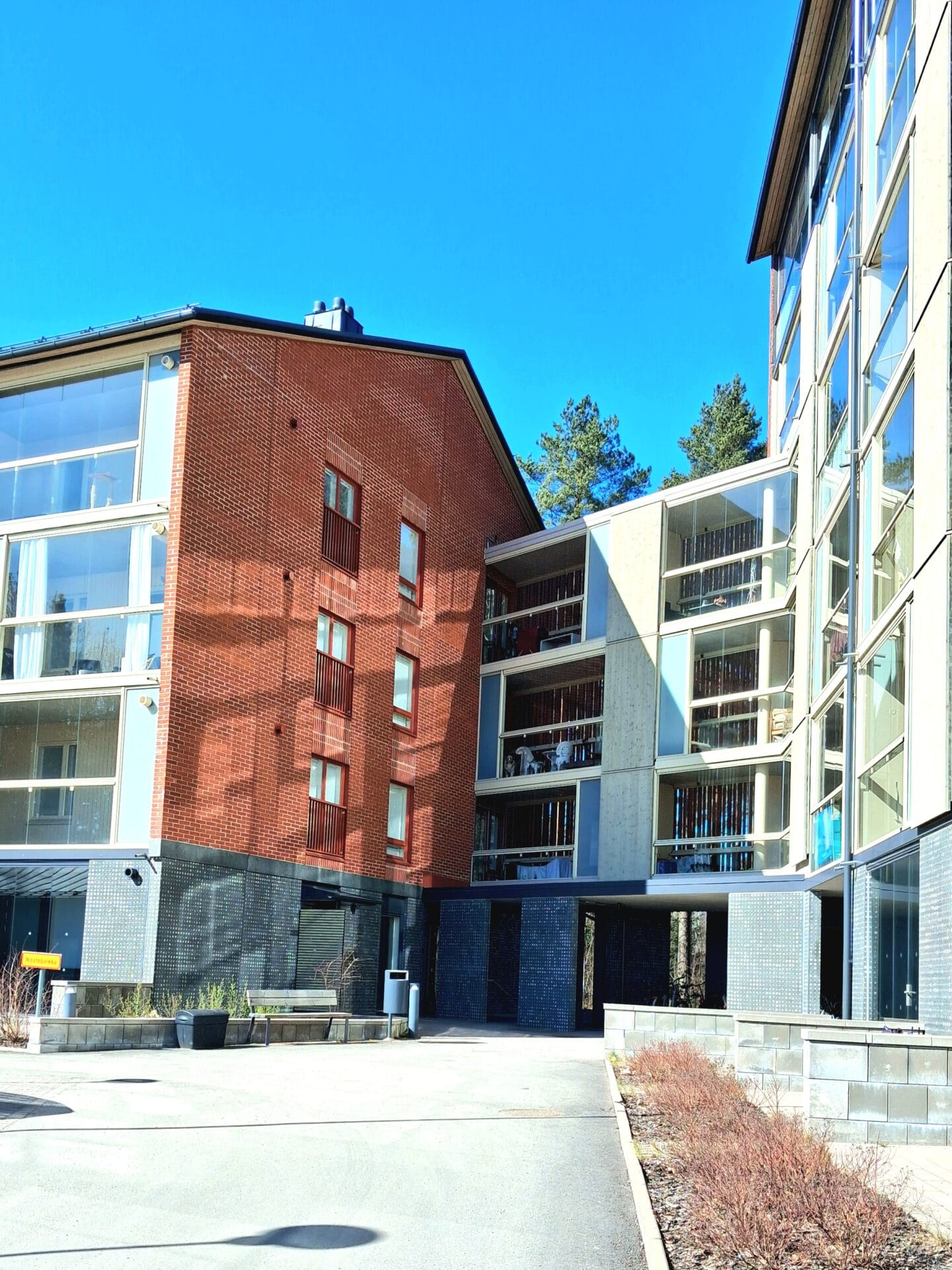 Pyhtäänkorventie 15e, Vantaa (Veromies), Kuva 1