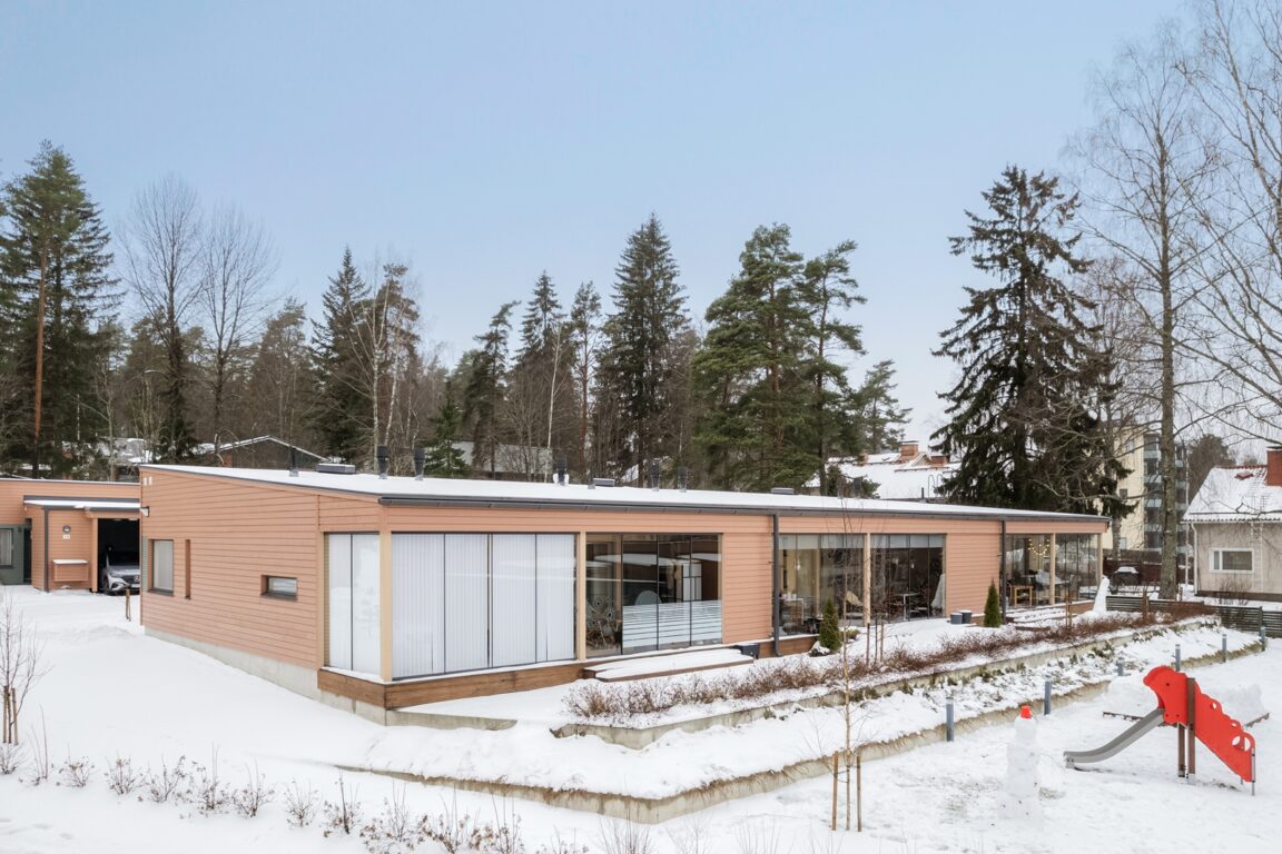 Ansionmäentie 10, Hämeenlinna (Kankaantausta)