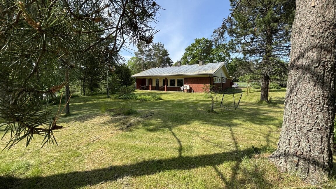 Myyrinkuja 15, Nurmijärvi (Nummenpää)