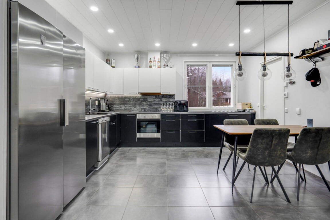 Ajomiehenkuja 10, Joensuu (Karhunmäki)