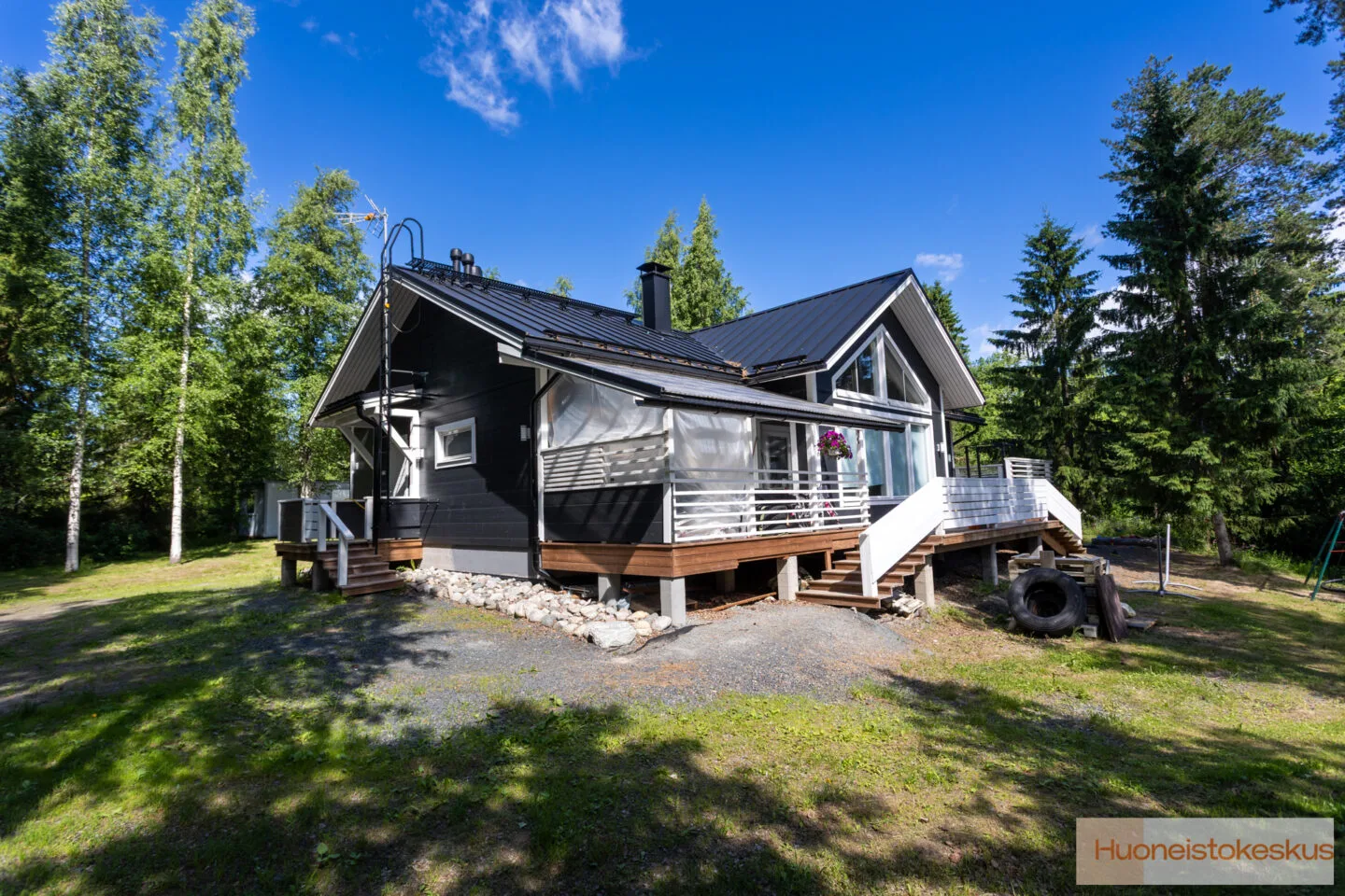 Omakotitalo, Oh, k, 3 mh, ph, s, khh, 2 wc, 129.5 m², Nilsiä
